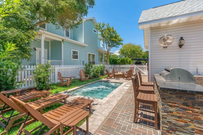 Building Photo - 4465 Clipper Cove