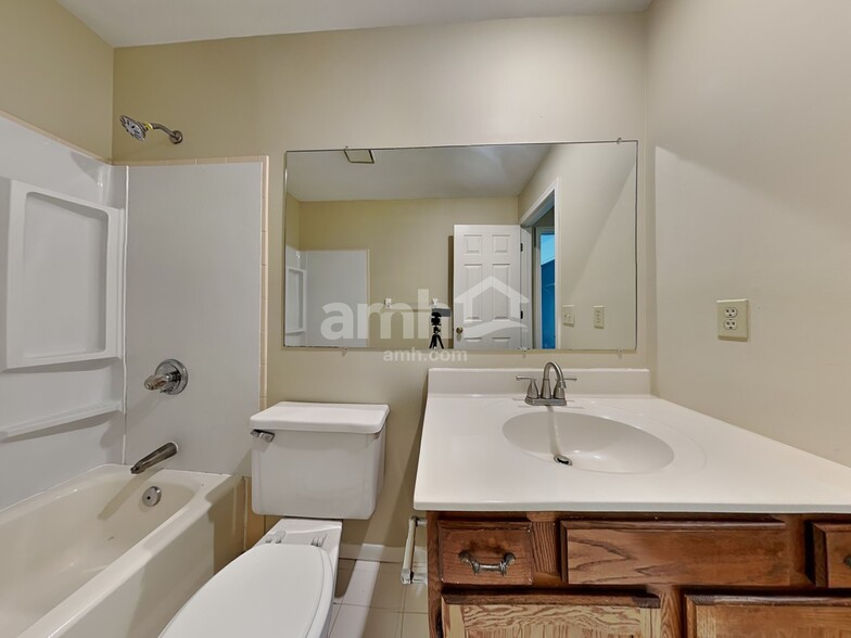 Building Photo - 3367 Woodlyn Hills Dr