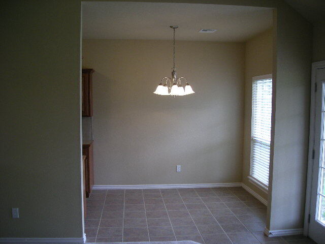 Building Photo - 833 SW 40th St