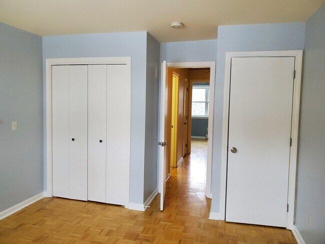 Building Photo - 220 Mascoma St