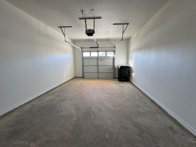 Building Photo - 5106 Rose Petal Ct