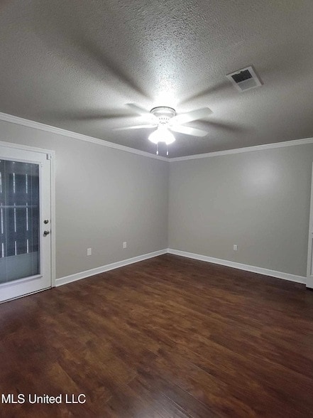 Building Photo - 2589 Santa Rosa Cove