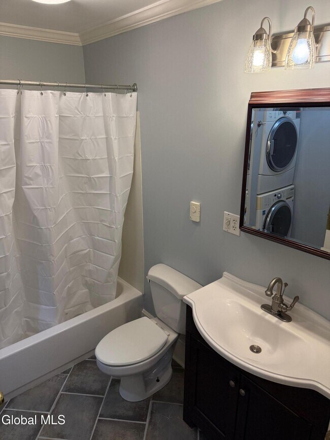 Building Photo - 24-26-26 Penrose Ave