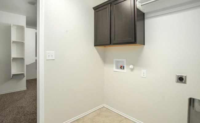 Building Photo - 9704 Rockwood Dr