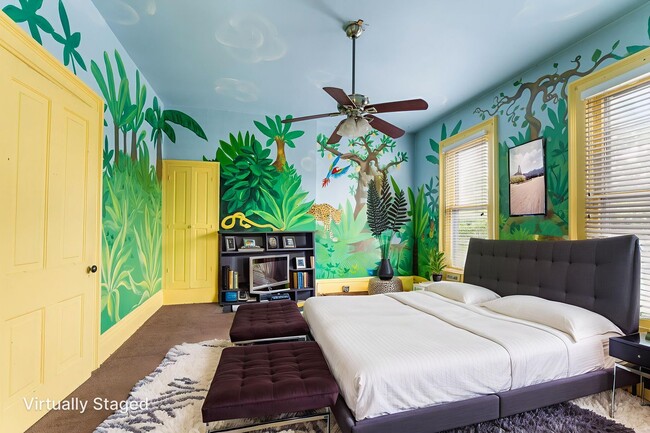 Building Photo - Huge Brick House in Victorian Village/Short North, Beautiful Woodwork 3 Car Garage and Swimming pool