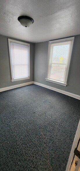 Building Photo - 1416 Auburn St