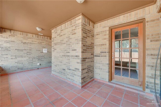 Building Photo - 19 N 30th St