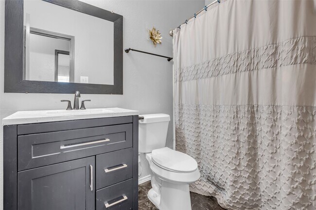 Building Photo - 9327 Delicado Dr