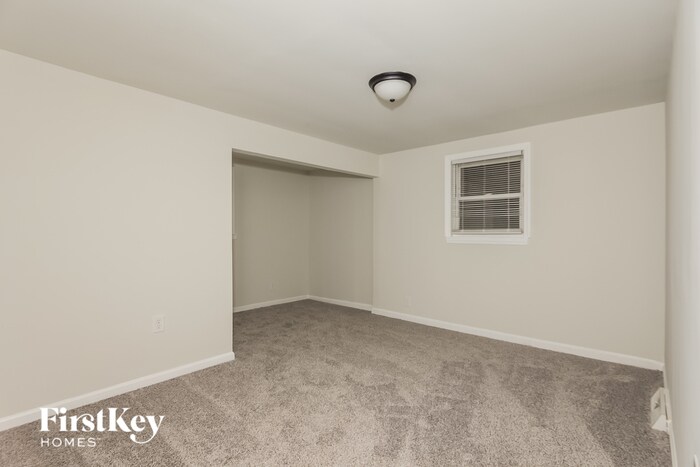 Building Photo - 1208 Redland Dr
