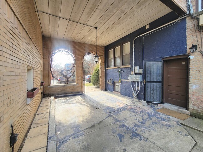 Building Photo - 6701 N Campbell Ave