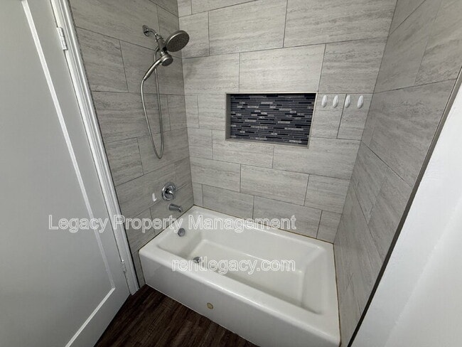 Building Photo - 5657 Bonniemae Way