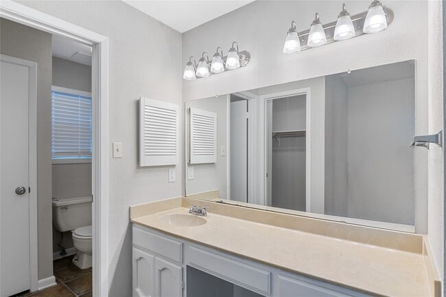 Building Photo - 442 N Compass Rose Cir