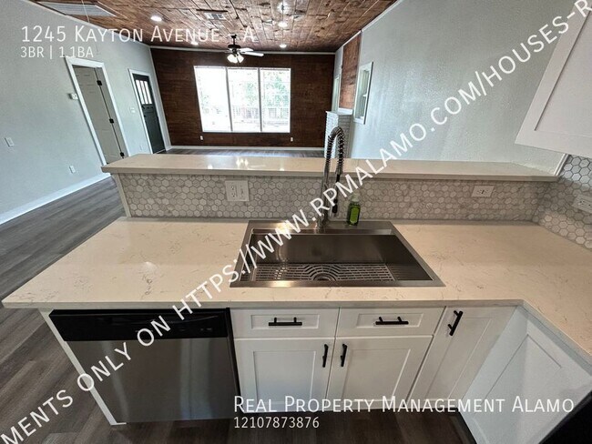 Building Photo - 1245 Kayton Ave