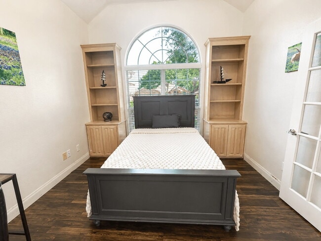 Building Photo - Executive 30+ Day Retreat Mins to AT&T Stadium – Ideal for Mid-Term Stays, Corporate Housing & Di...