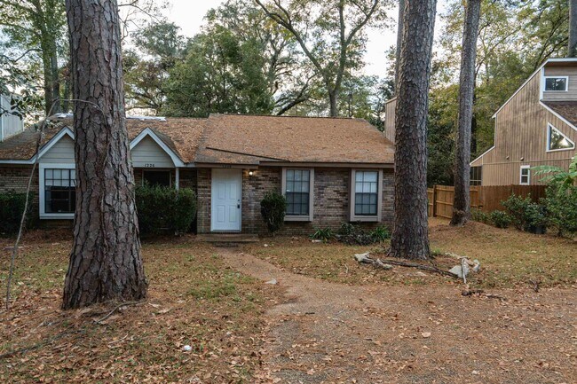 Primary Photo - 1224 Brafforton Dr