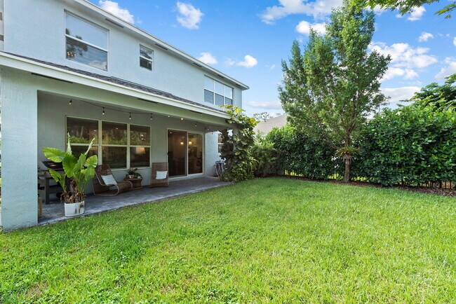 Building Photo - 6819 Pointe of Woods Dr