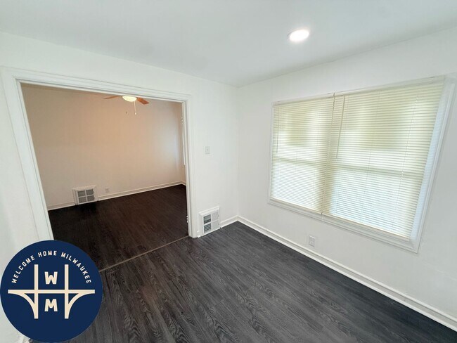 Building Photo - 5256 N 51st Blvd