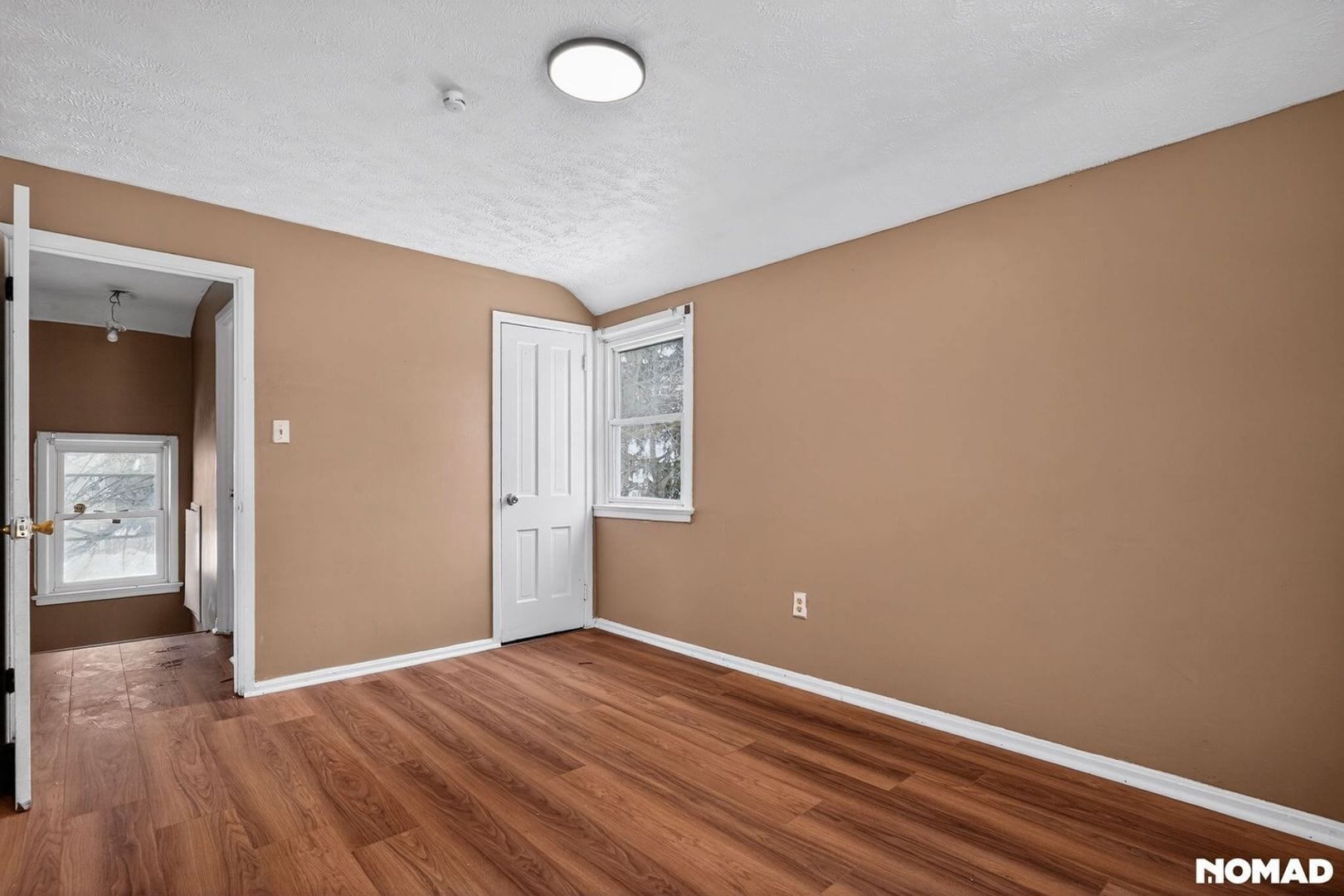 Building Photo - 3894 E 144th St