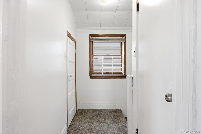 Building Photo - 1-12 Walnut St