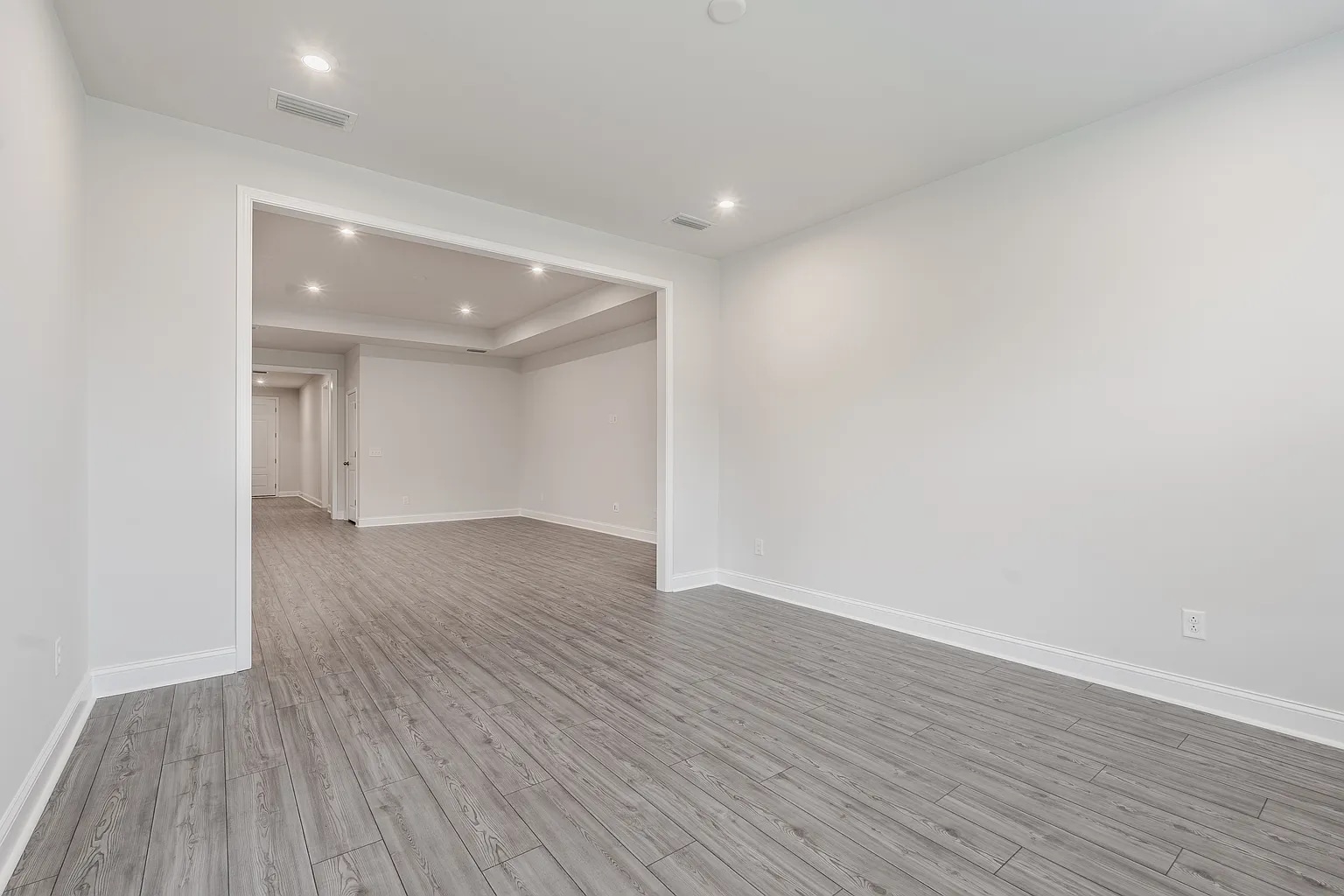 Building Photo - 192 Dendron Dr