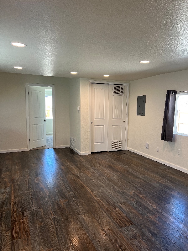 Building Photo - 746 E Costilla St