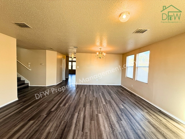 Building Photo - 2-Story 4 BR Home with Large Backyard & Game Room