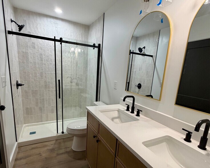 Building Photo - 3425 Garden Dr