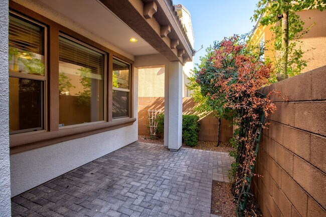 Building Photo - Summerlin - Leed Certified Home - Across the 215 from Downtown Summerlin Mall