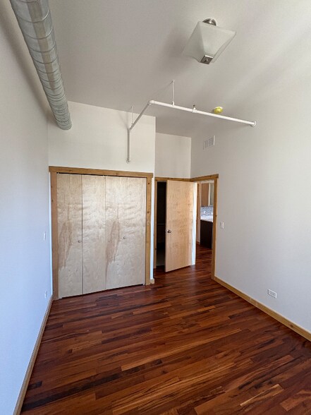 Building Photo - 4601 S Ellis Ave