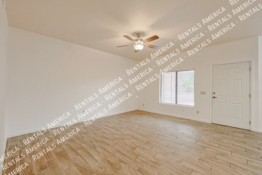 Building Photo - 11666 N 28th Dr