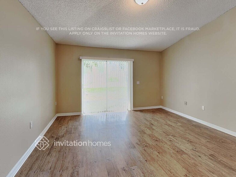 Building Photo - 1710 W Marshall Lake Dr