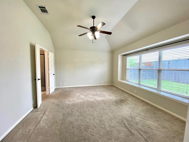 Building Photo - 1021 Durham Dr