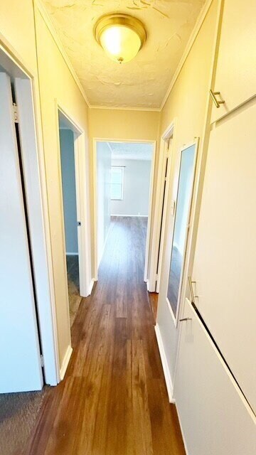 Building Photo - NORTH EAST SIDE 3 BEDROOM HOME AVAILABLE NOW!