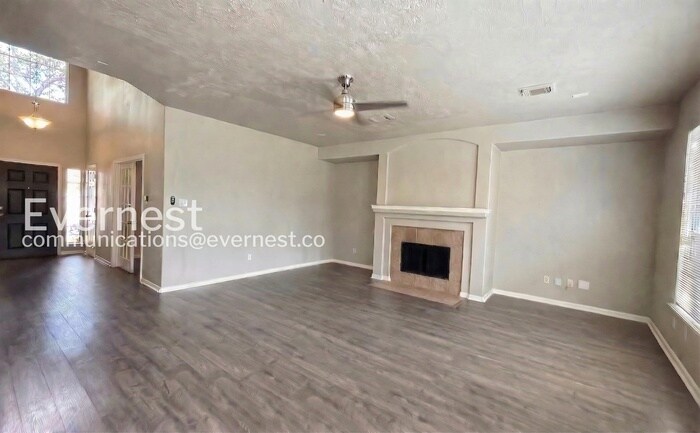 Building Photo - 6411 Sparrows Glen Ln