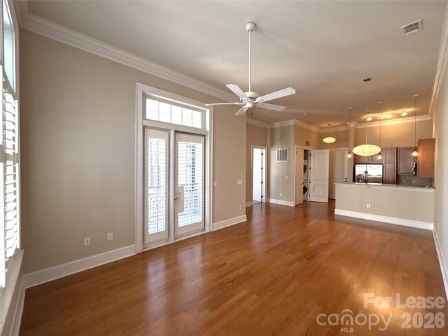 Building Photo - 2810 Selwyn Ave