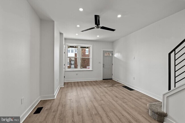 Building Photo - 3450 Almond St