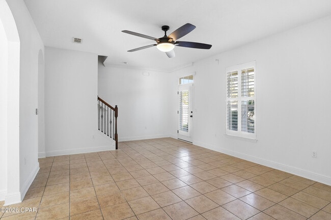 Building Photo - 323 Madison Circle