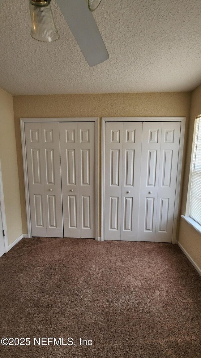 Building Photo - 1823 Lago Del Sur Drive