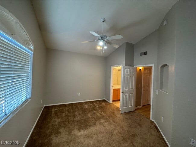 Building Photo - 75 N Valle Verde Dr