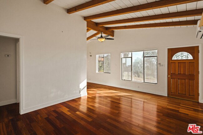 Building Photo - 1231 Montecito Dr