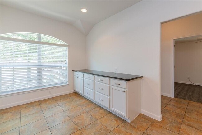 Building Photo - 30118 Diamond Dove Trail