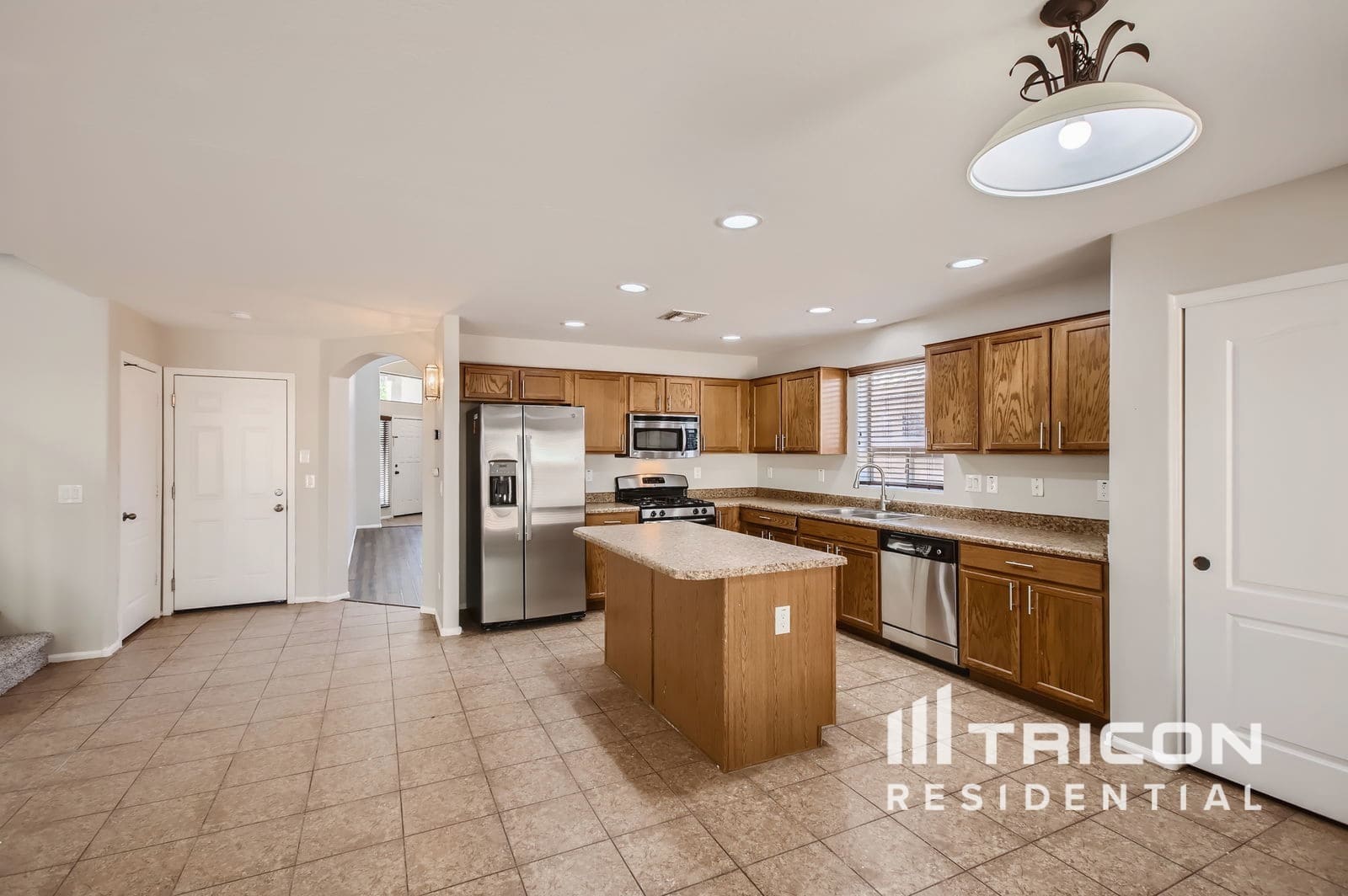 Building Photo - 40352 W Novak Ln