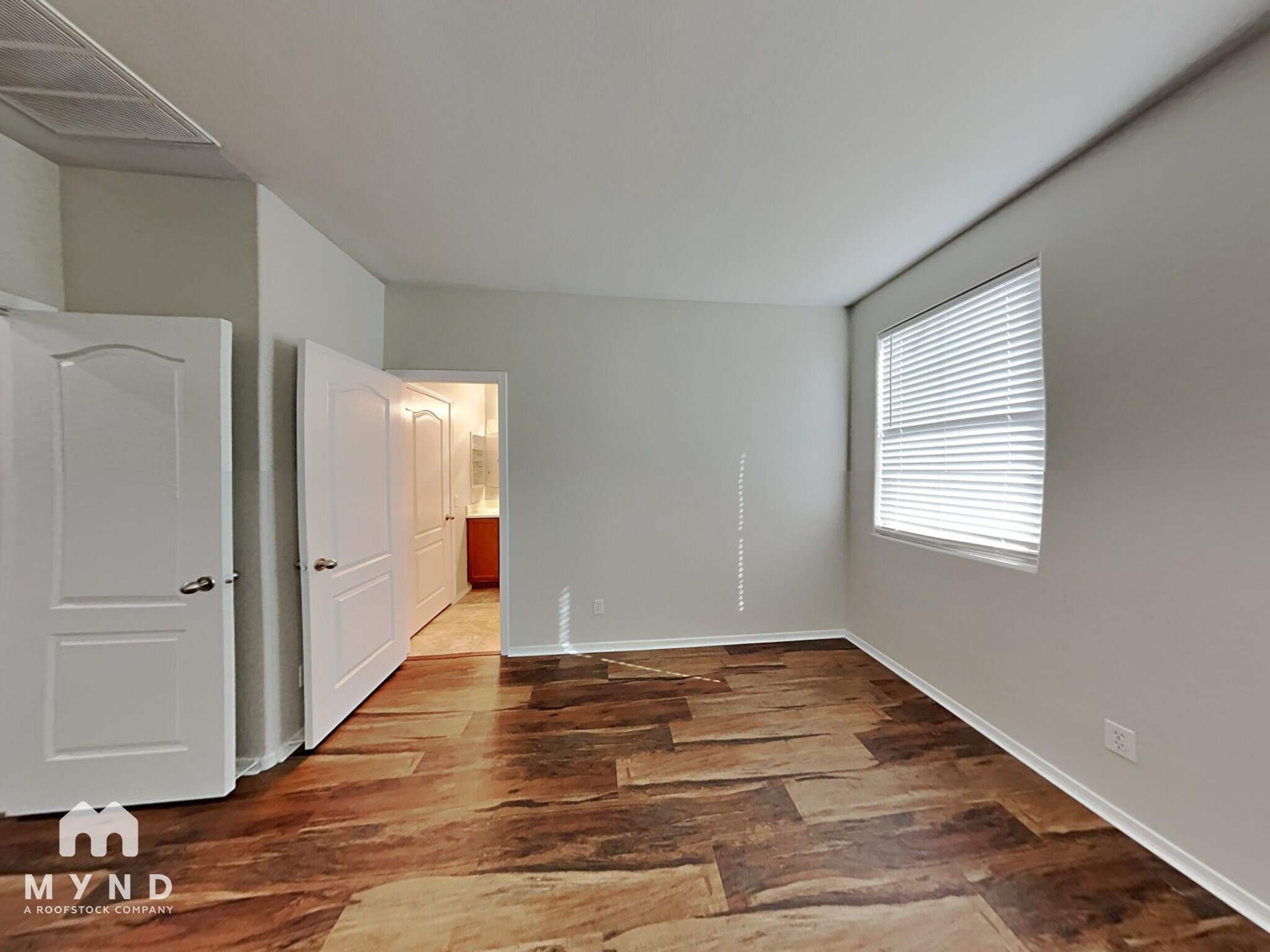 Building Photo - 1409 N 81st Dr