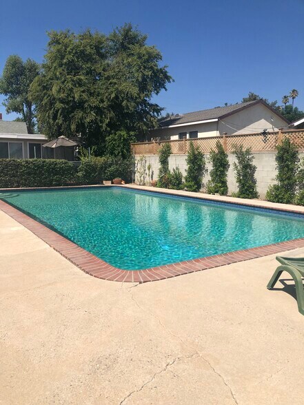 Pool - 10450 Independence Ave