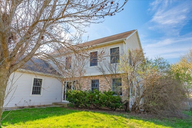 Building Photo - 7033 Rockstream Dr