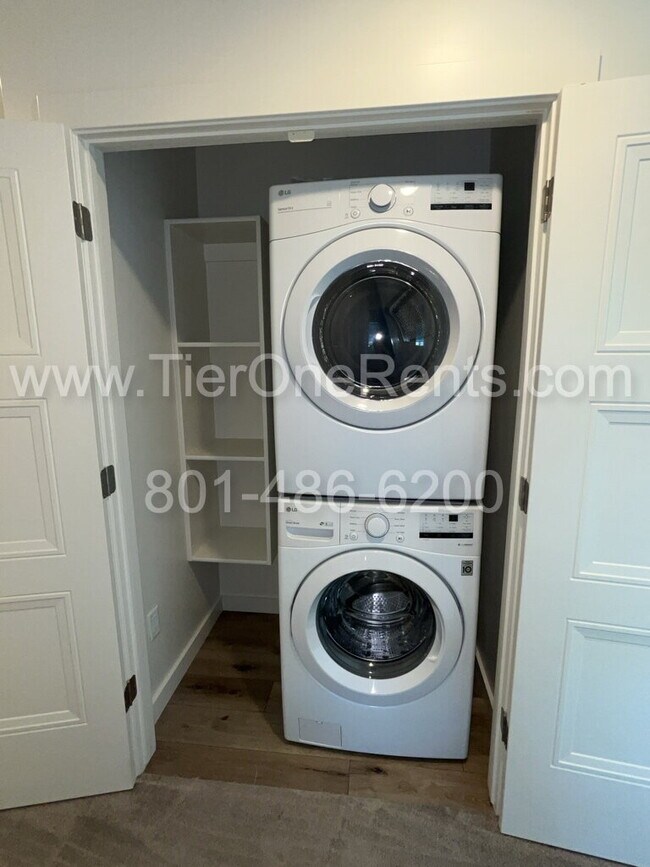 Building Photo - NO DEPOSIT option available for qualified ...