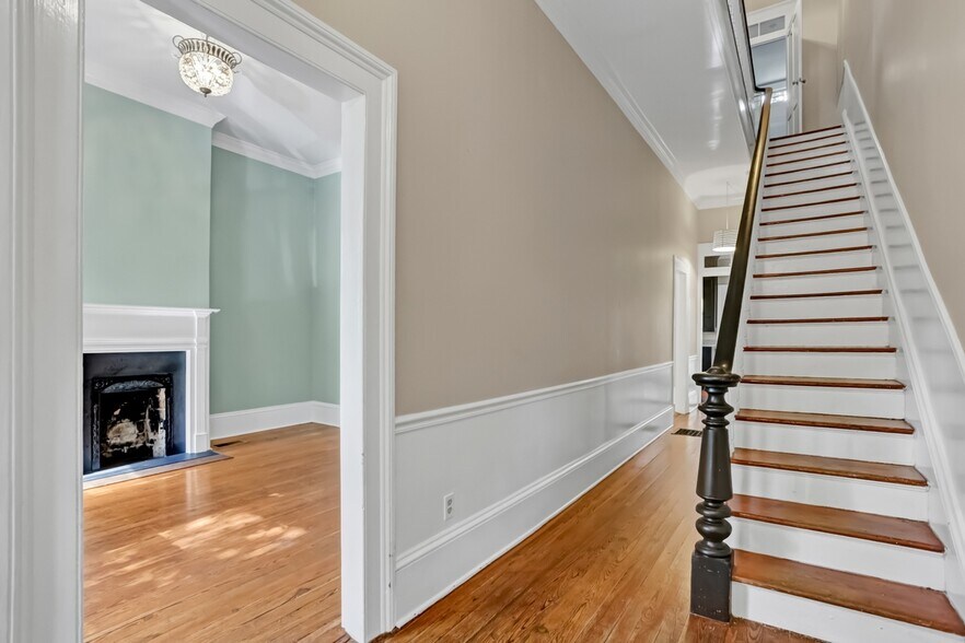 Building Photo - 403 Tattnall St