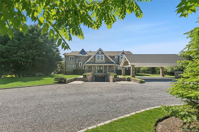 Building Photo - 61A S Bay Ave