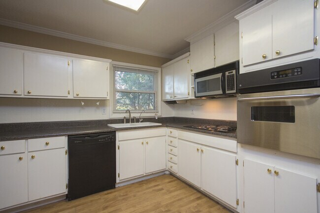 Building Photo - All on one level comfort rancher