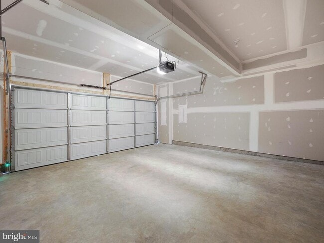 Building Photo - 96 Stafford Pl